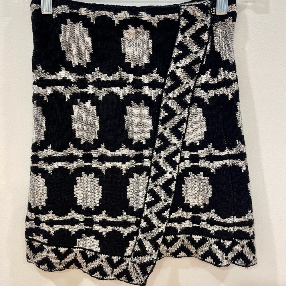 Free People Asymmetrical Mini skirt — knit tribal sweater fabric black / white